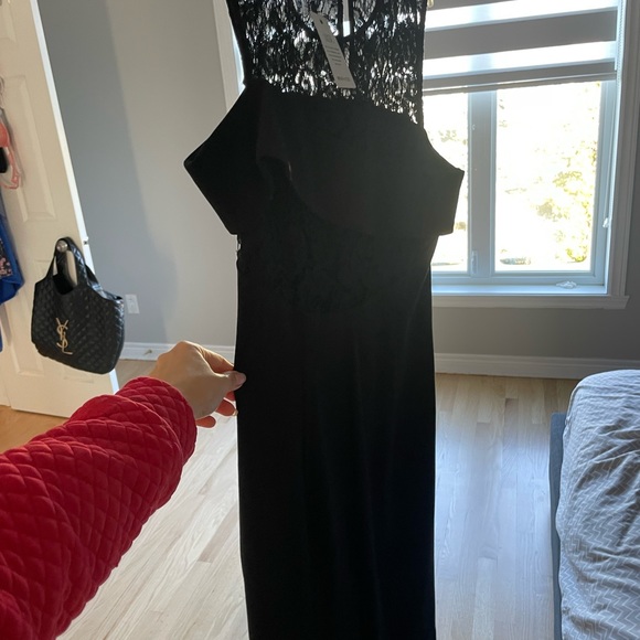 Beautiful brand new dress with lace with tag rw&co dress - Picture 4 of 5